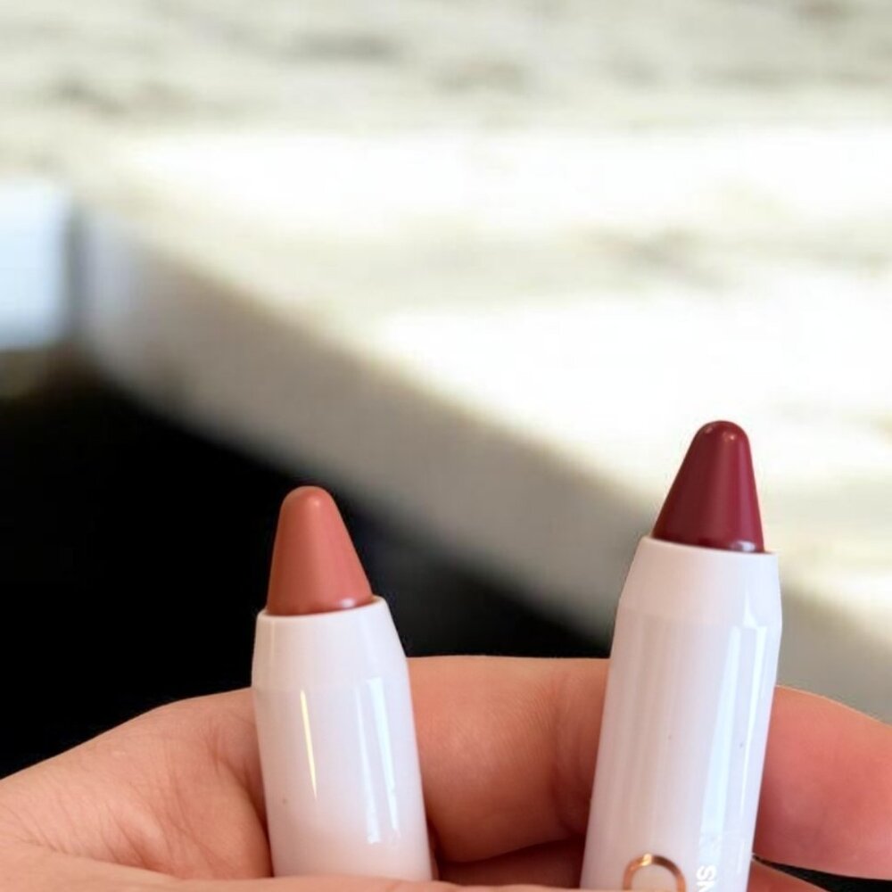 DOLL 10 NEW Lip Crayon Bundle X2 Full Size Stay Strong & I Can Shades - Picture 2 of 6